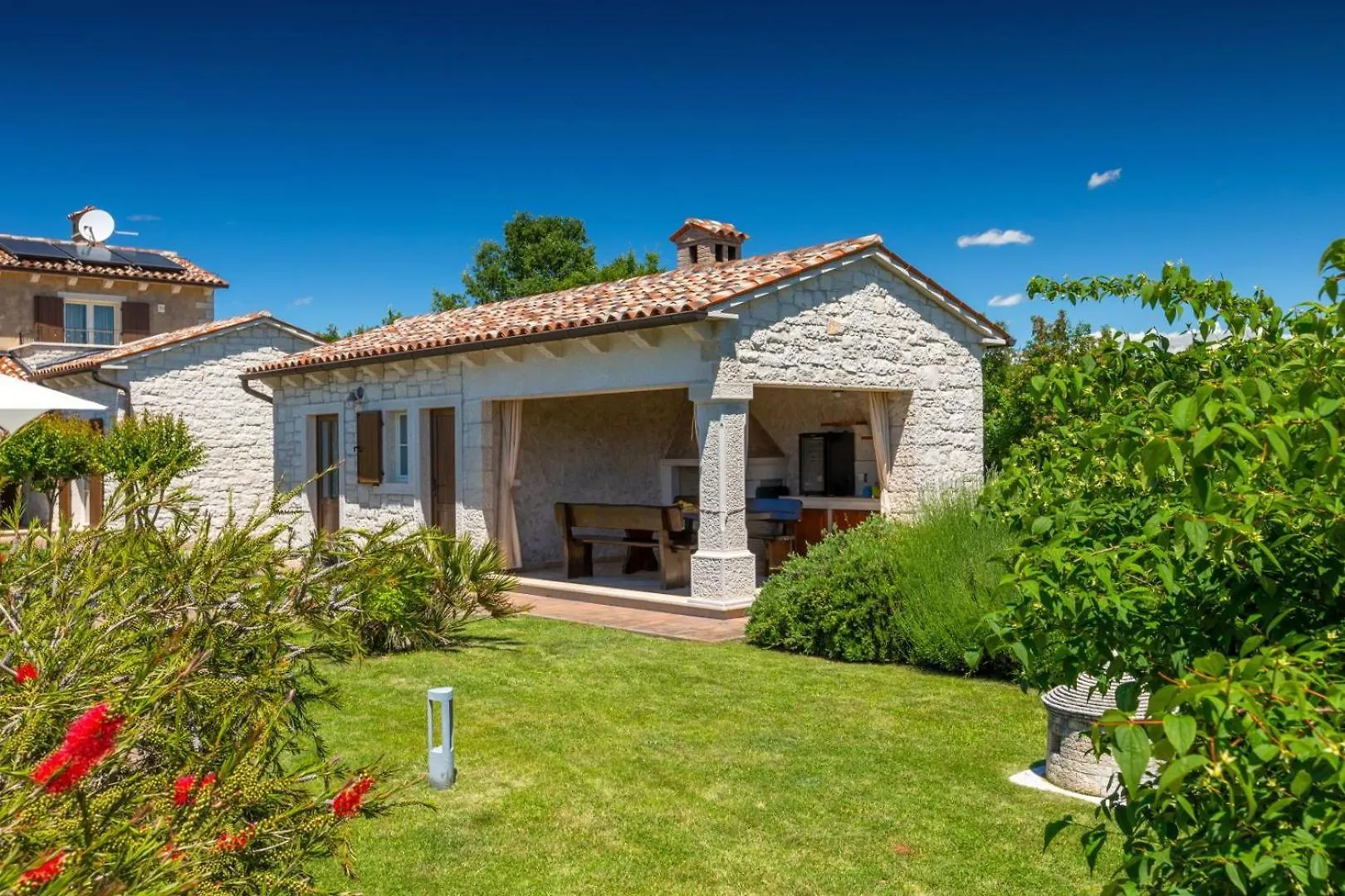 Rustic Villa Stancija Martina With Pool In Tinjan