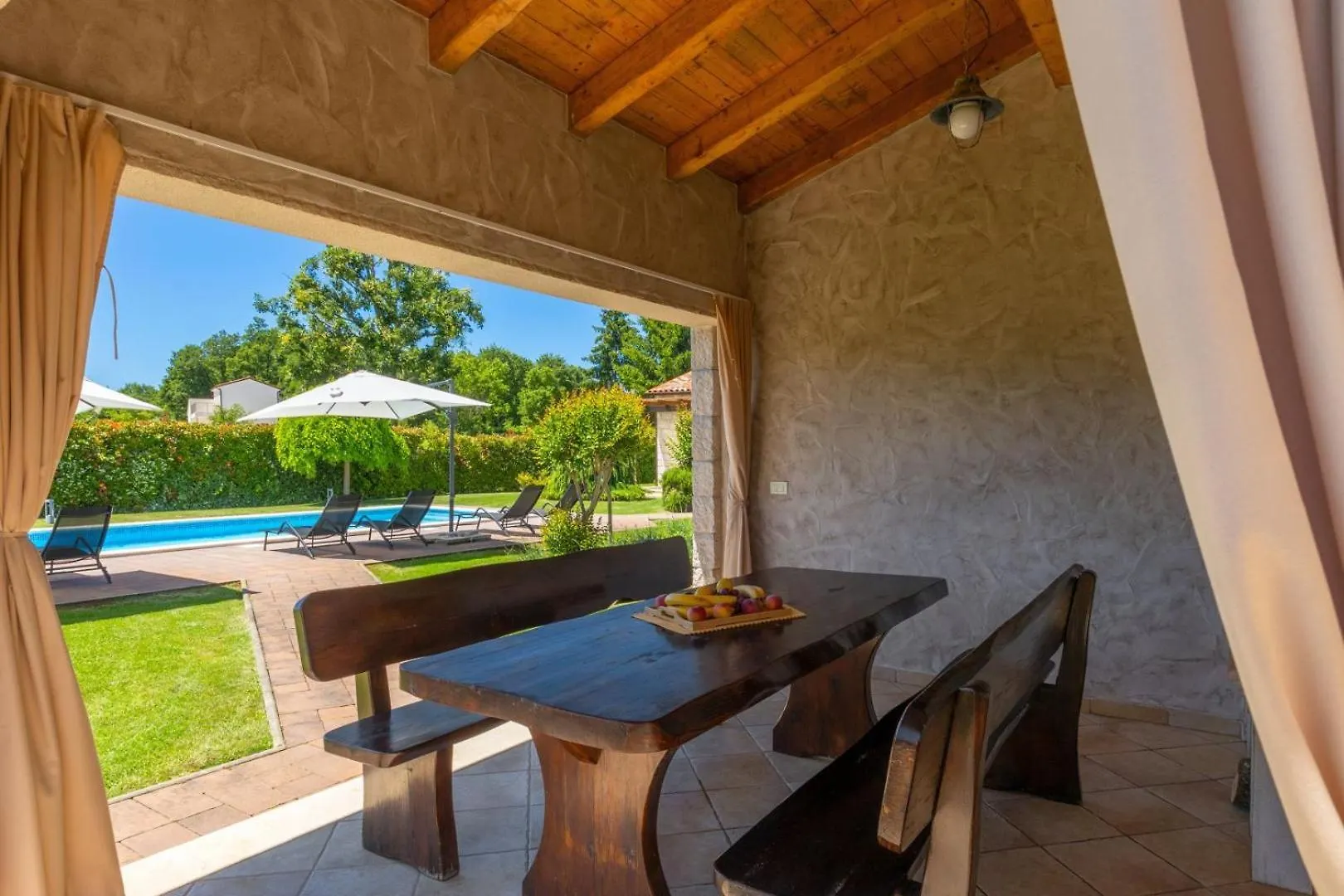 Rustic Villa Stancija Martina With Pool In Tinjan
