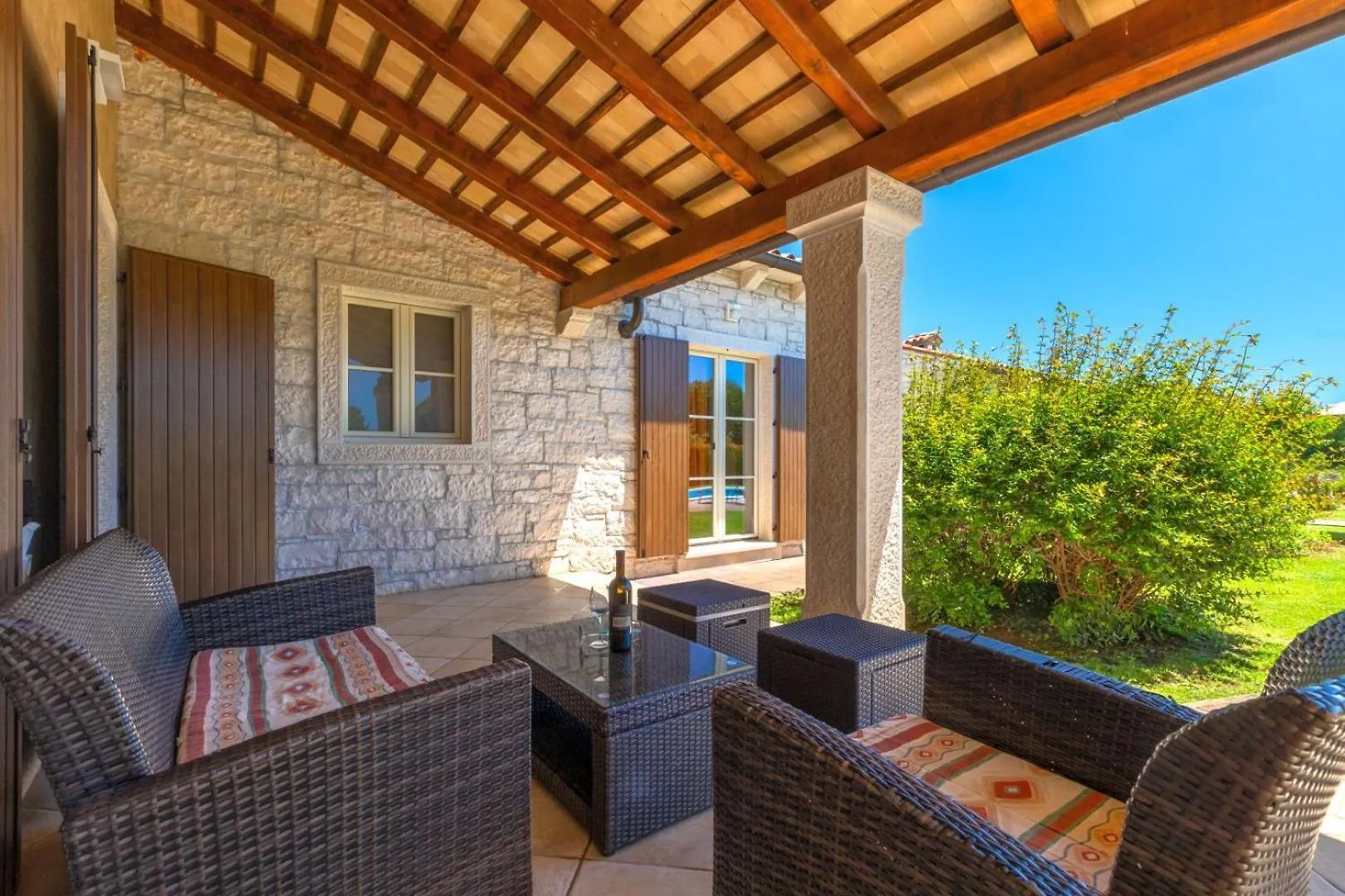 Rustic Villa Stancija Martina With Pool In Tinjan