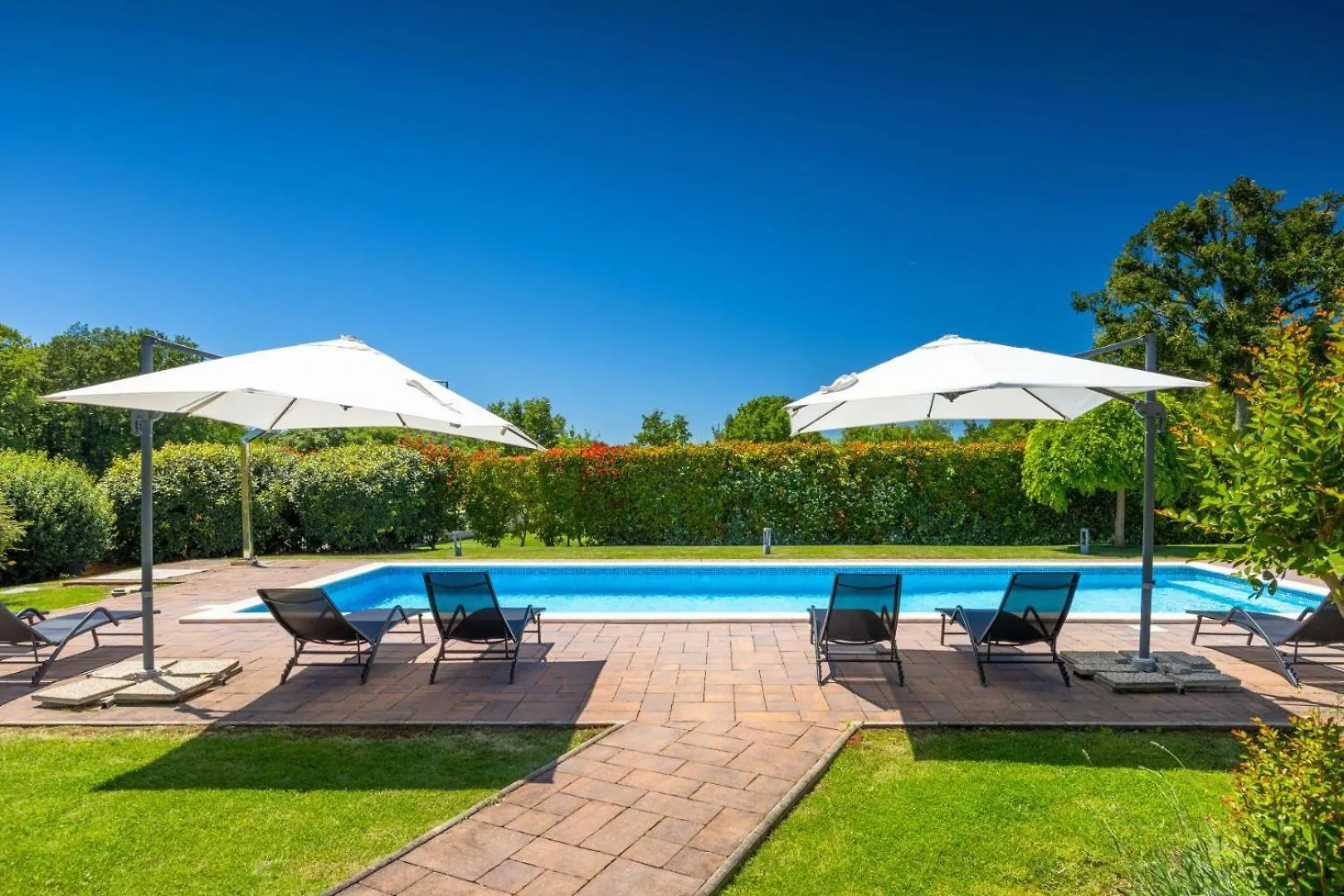 Rustic Villa Stancija Martina With Pool In Tinjan