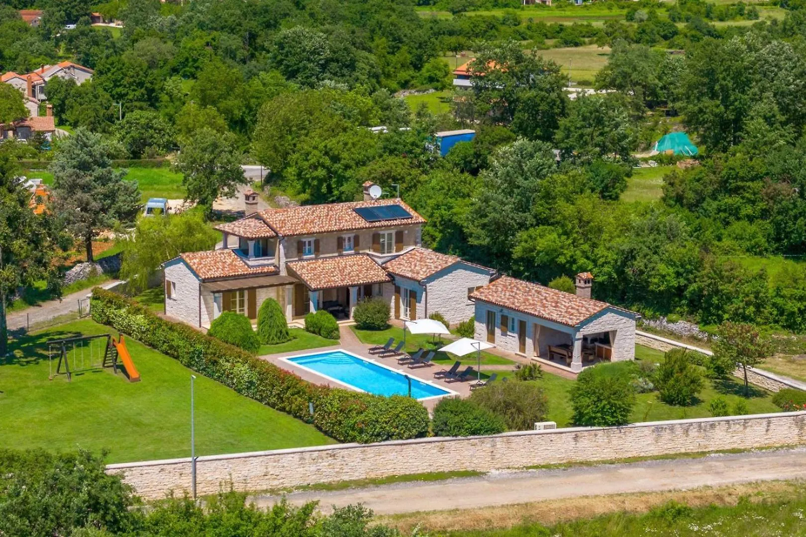 Rustic Villa Stancija Martina With Pool In Tinjan